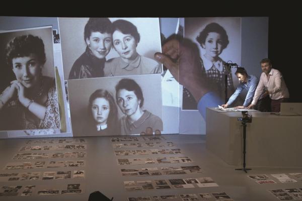 Théâtre d'objets documentaire